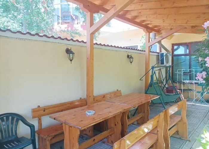 게스트하우스 Family House Victoria' Garden 3*