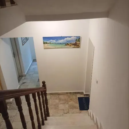 Penzion Family House Victoria' Garden 3*