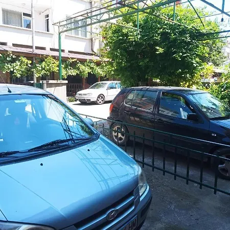 Family House Victoria' Garden Guest house Primorsko