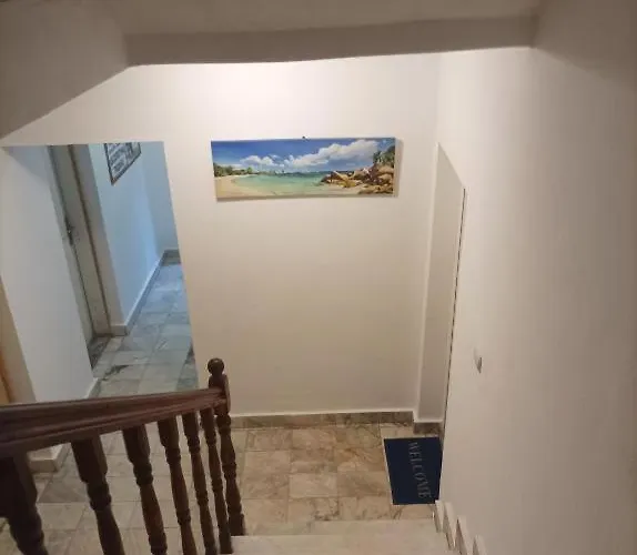 Πανσιόν Family House Victoria' Garden 3*